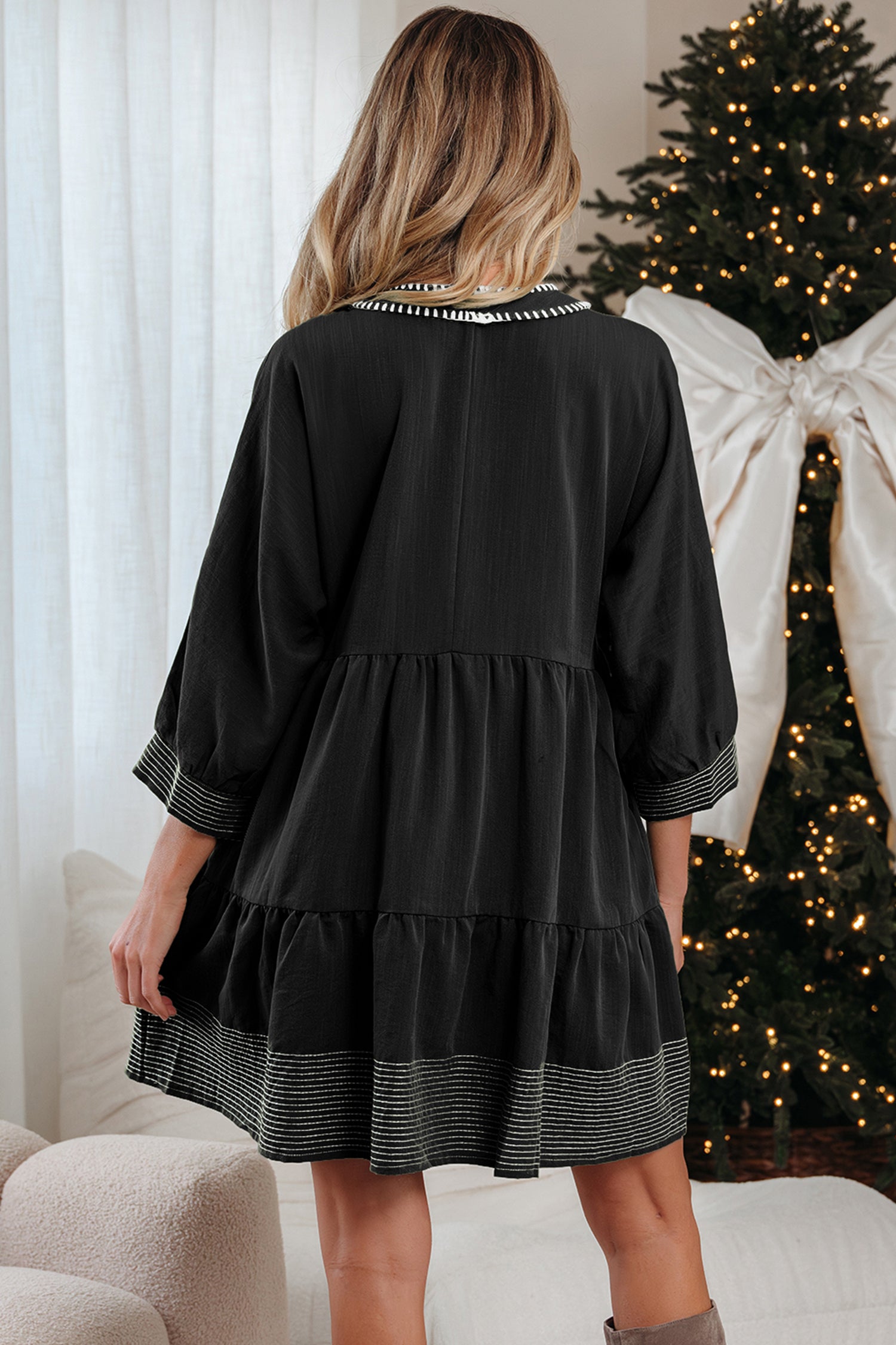 Jungle Green Contrast Stitched V Neck 3/4 Sleeve Tiered Mini Dress